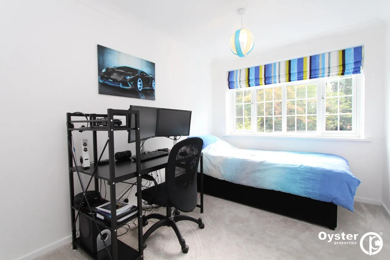 Hollygrove, Bushey, WD23, photo 9