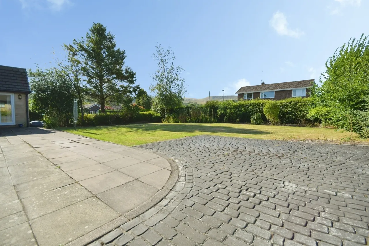 Willow Drive, Chapel-en-le-Frith, High Peak, Derbyshire, SK23, photo 23