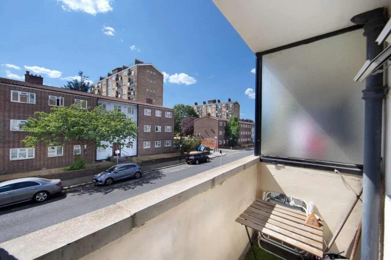 Lowth Road, London, SE5, photo 9