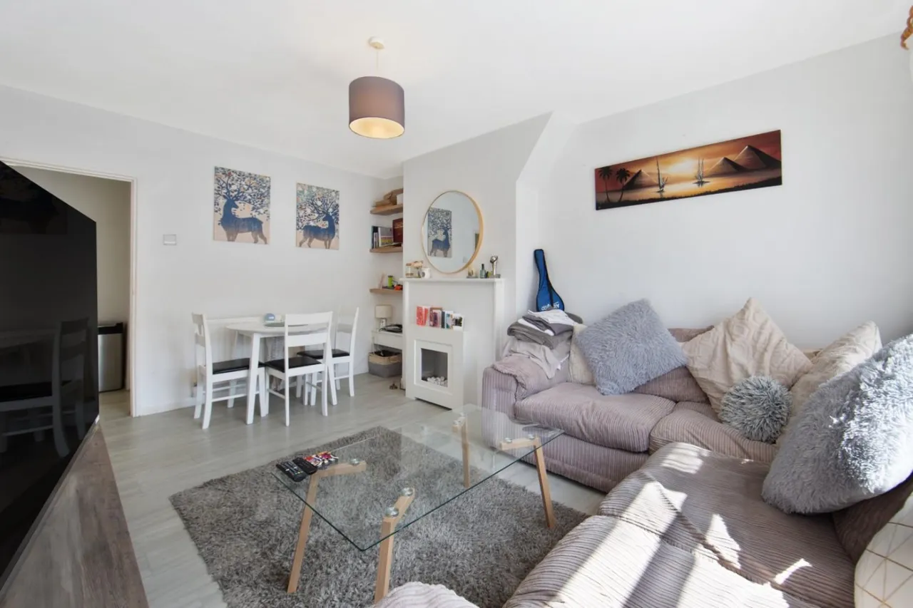 Lowth Road, London, SE5, photo 2