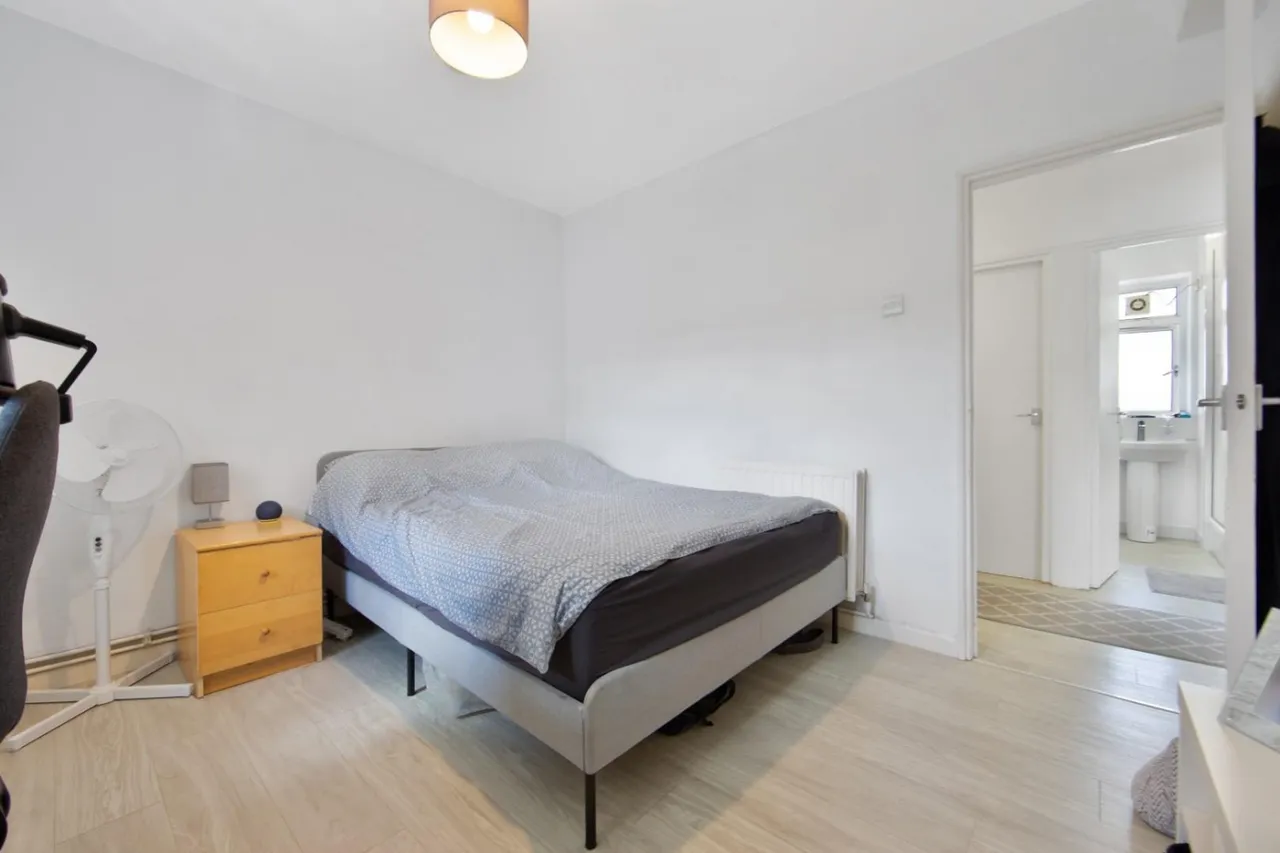 Lowth Road, London, SE5, photo 5