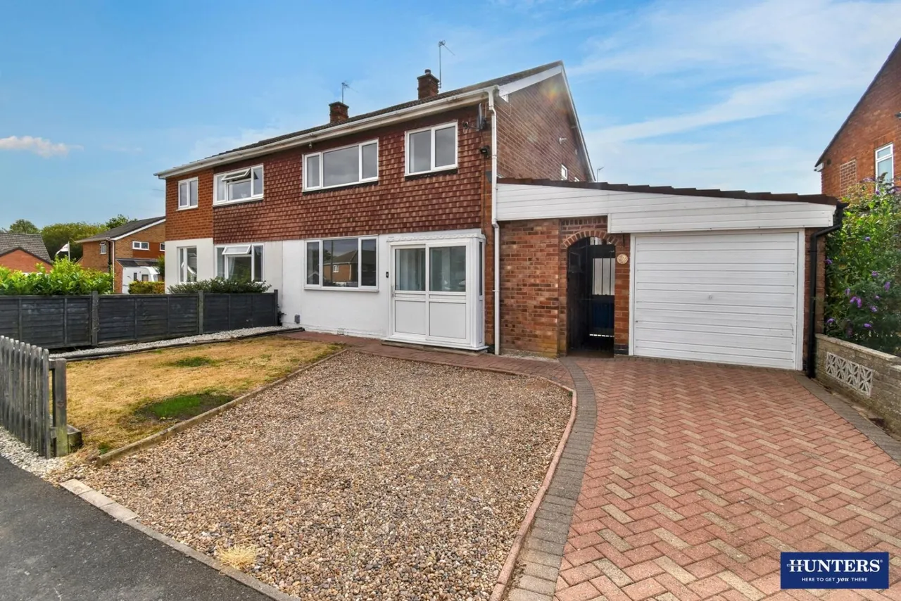 3 bed house for sale — Langton Road, Wigston