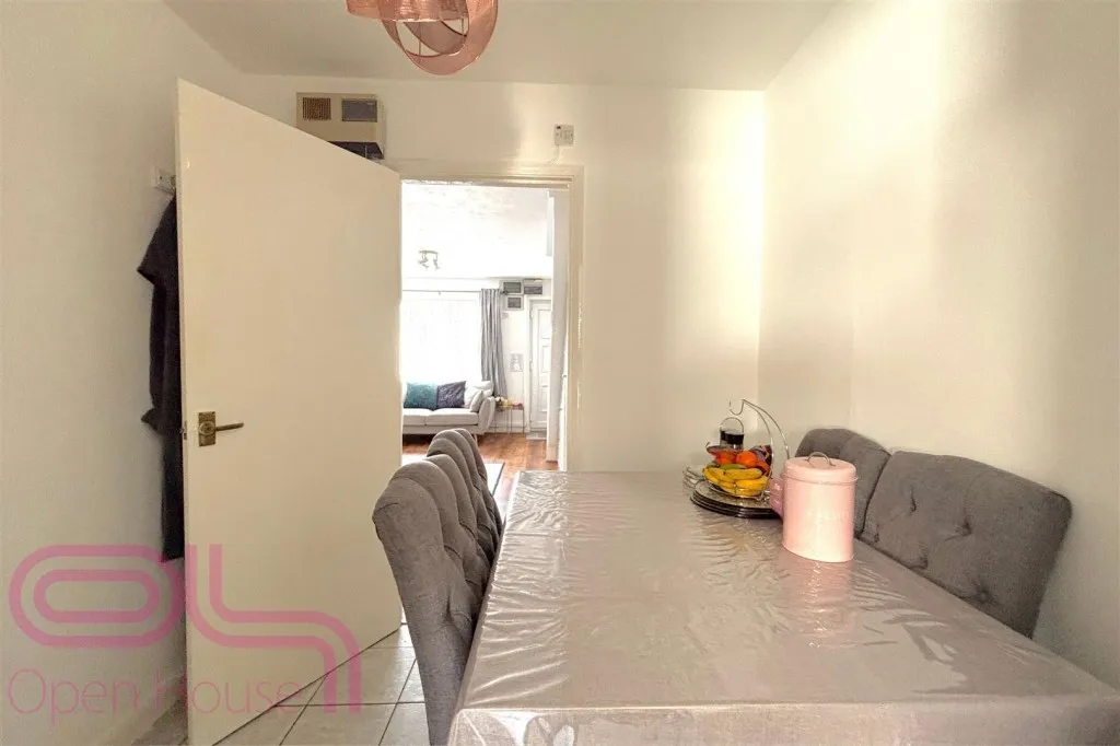 Heathlands Way, Hounslow, TW4, photo 4
