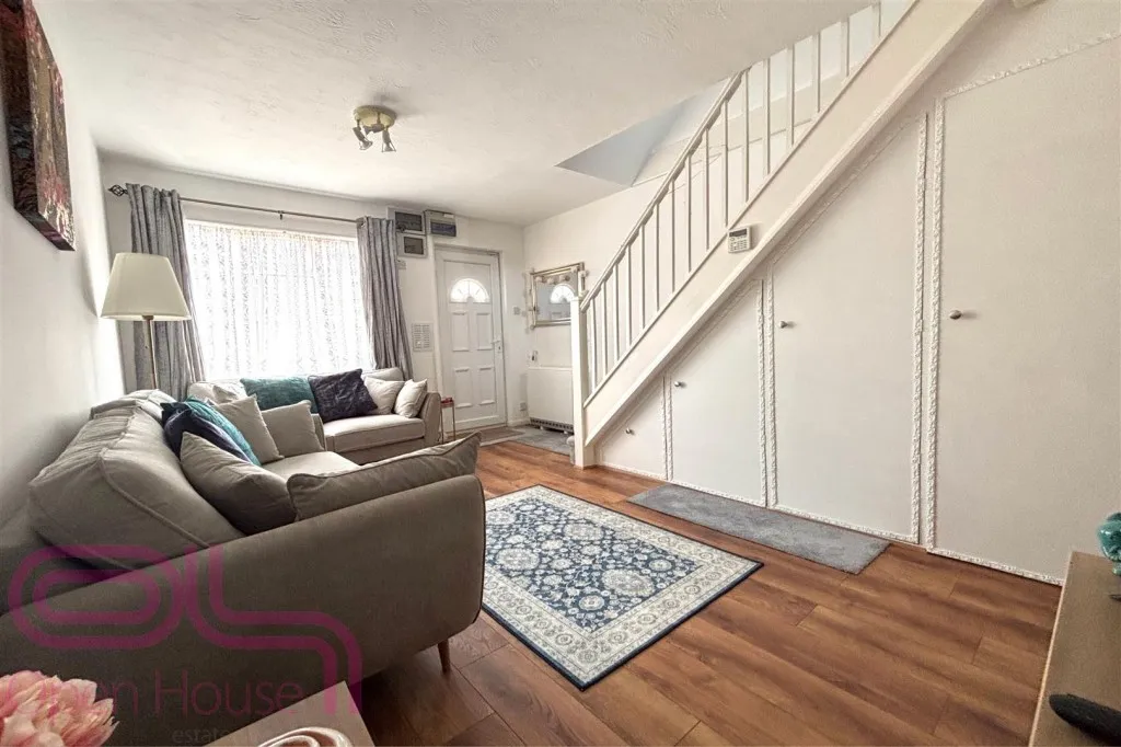 Heathlands Way, Hounslow, TW4, photo 3