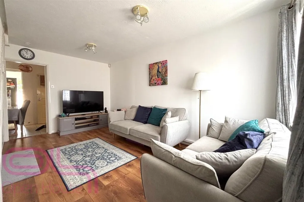 Heathlands Way, Hounslow, TW4, photo 2
