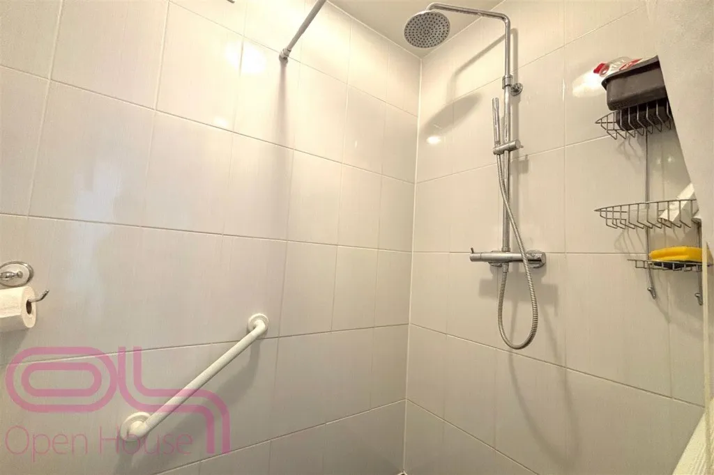 Heathlands Way, Hounslow, TW4, photo 5