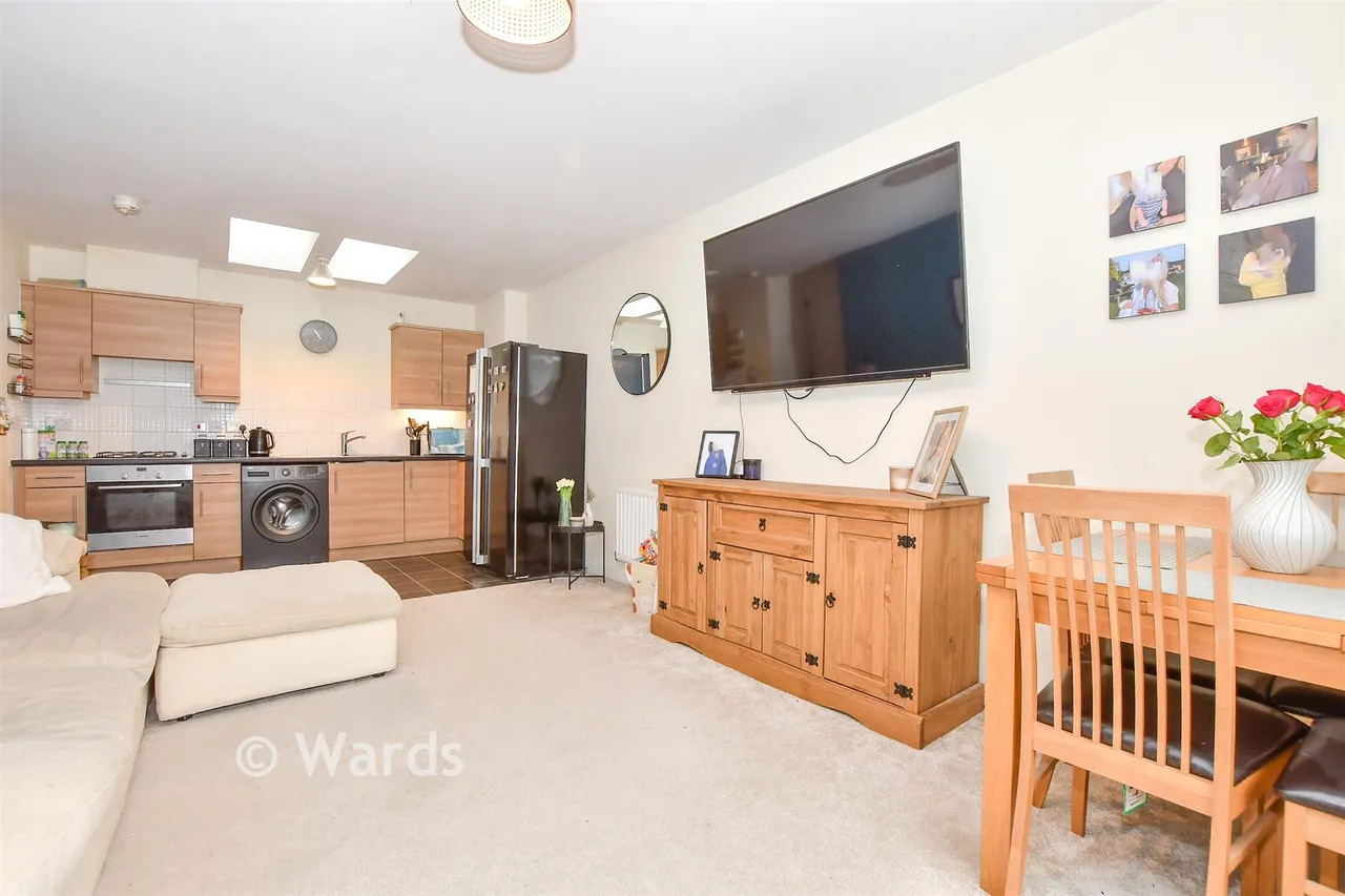 Brampton Field, Ditton, ME20, photo 3