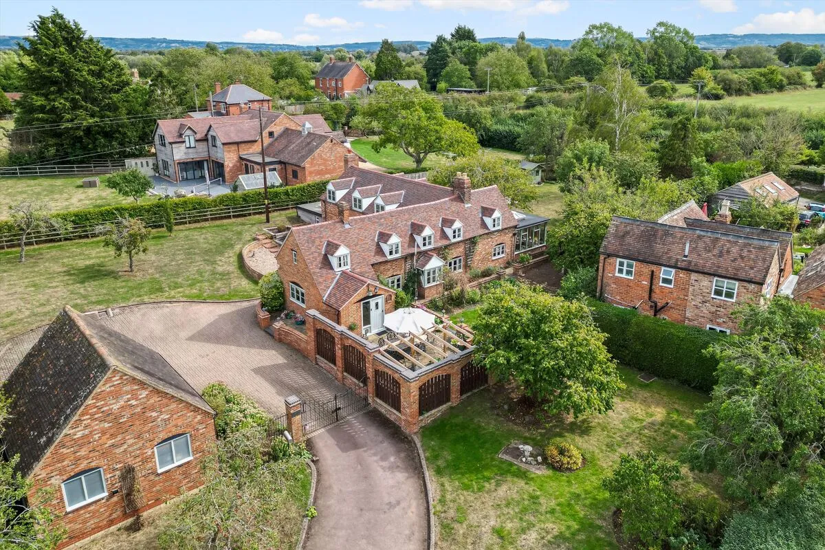 The Leigh, Gloucester, GL19, photo 2