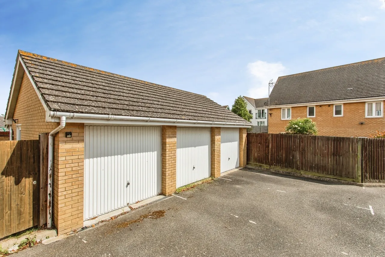 Athena Close, SOUTHEND-ON-SEA, Essex, SS2, photo 18