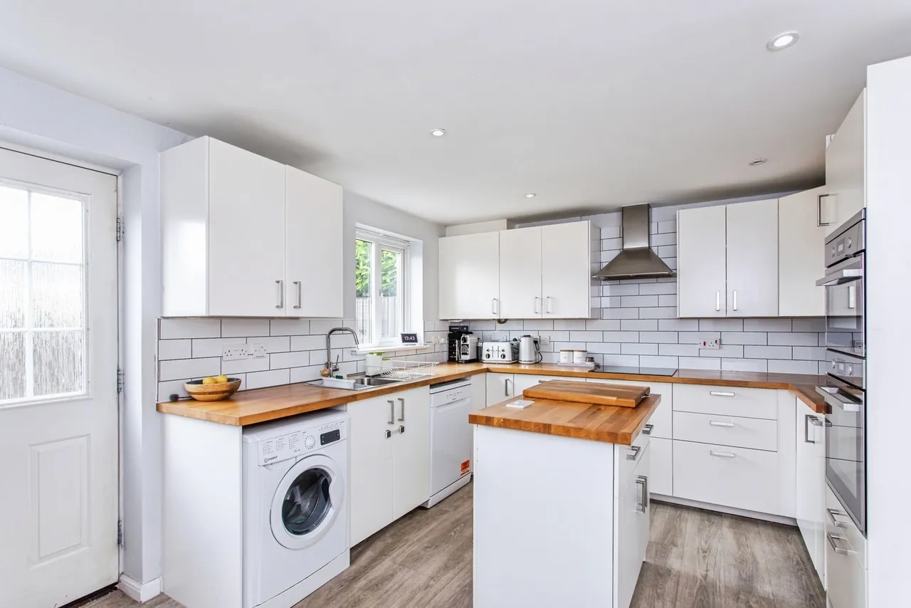 Athena Close, SOUTHEND-ON-SEA, Essex, SS2, photo 4