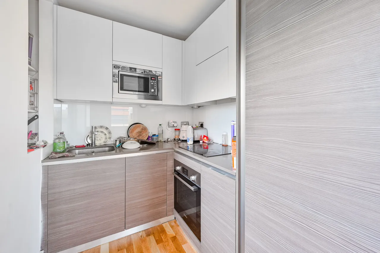 Flat 84, Riverdale House, 68 Molesworth Street, London, photo 3