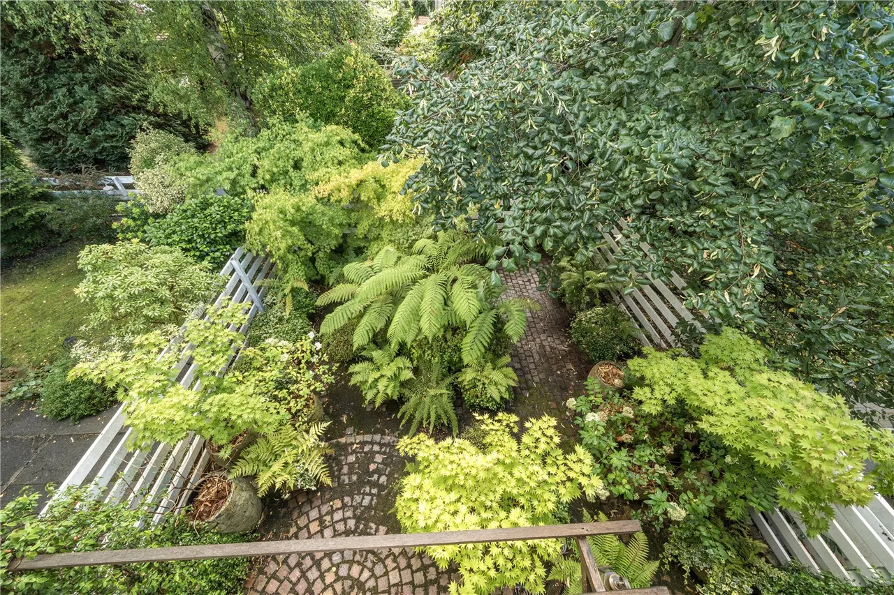 Hardwick Green, Ealing, W13, photo 13
