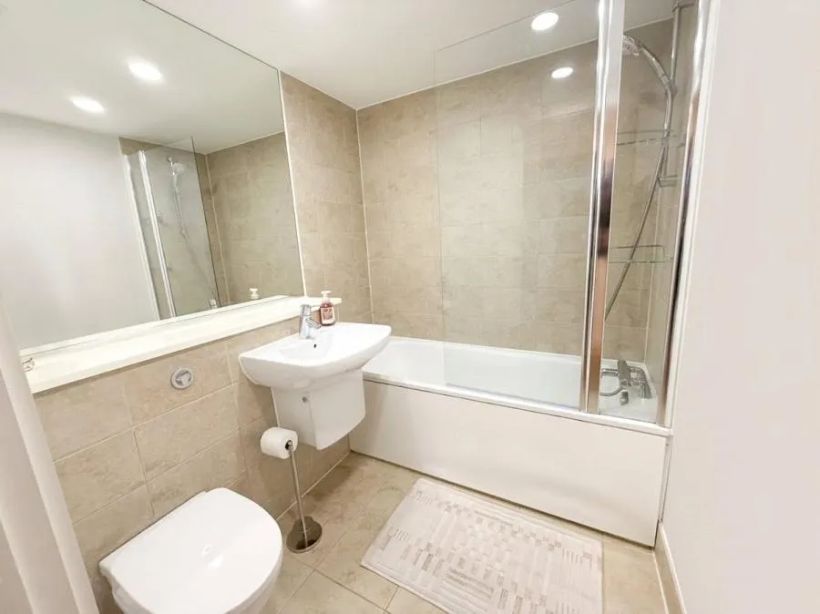 Southwell Park Road, Camberley, GU15, photo 8