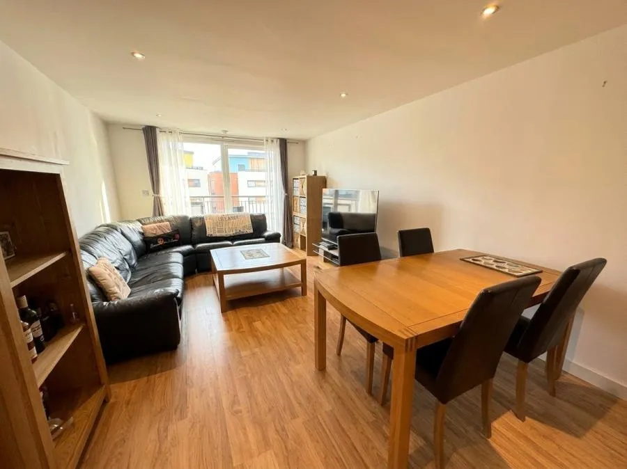 Southwell Park Road, Camberley, GU15, photo 2
