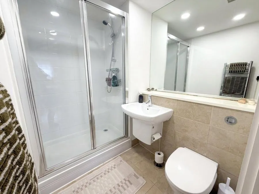 Southwell Park Road, Camberley, GU15, photo 9