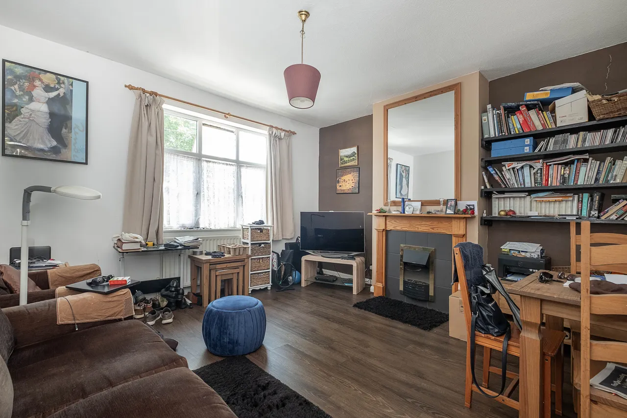 Ashley Road, Hampton, TW12, photo 2