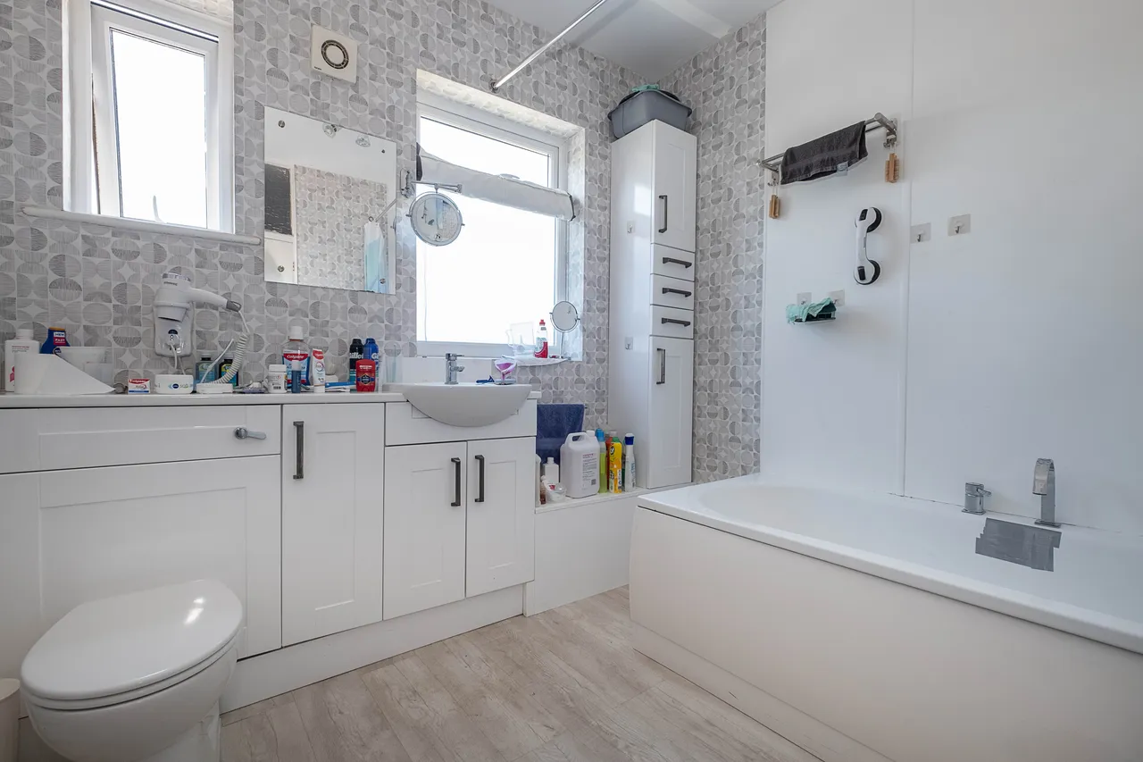 Ashley Road, Hampton, TW12, photo 5