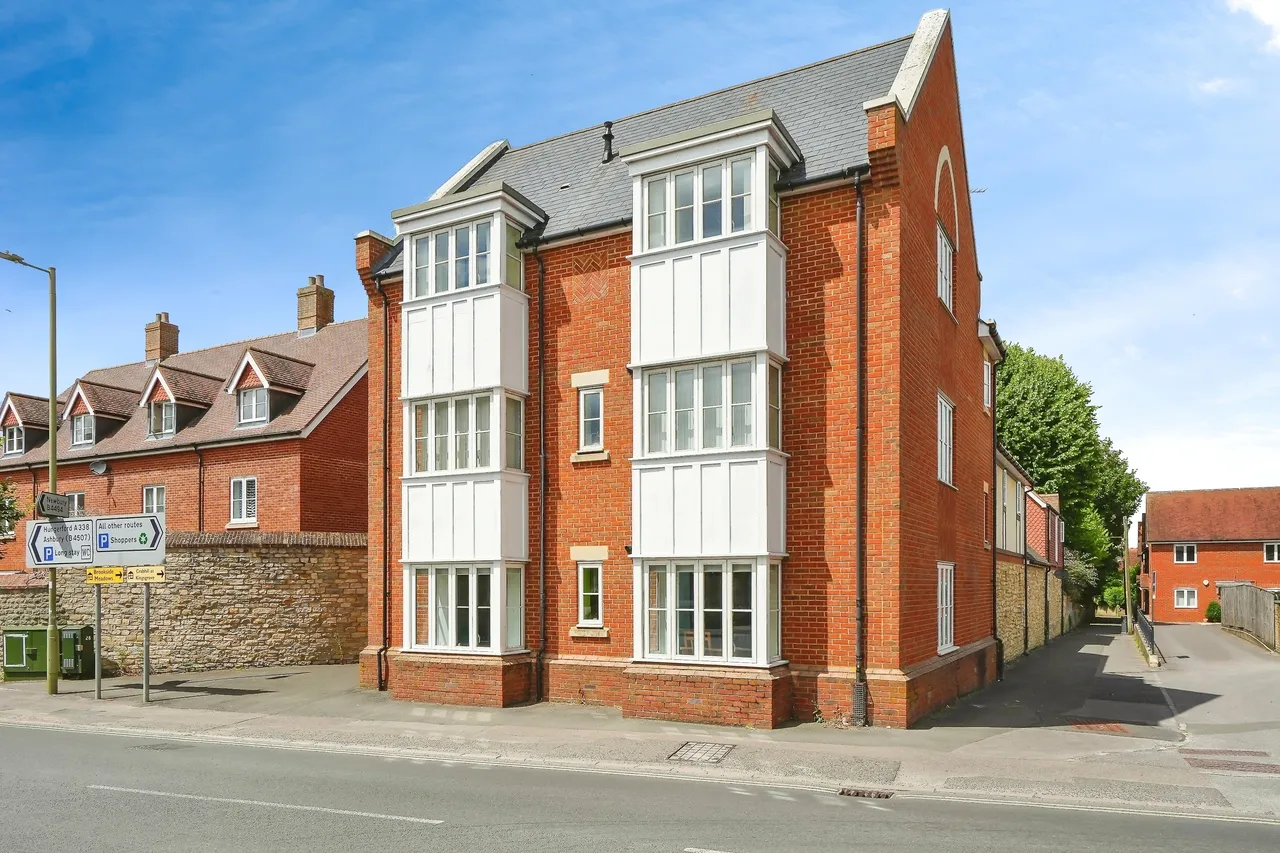 2 bed flat to rent — St. Mary's, WANTAGE