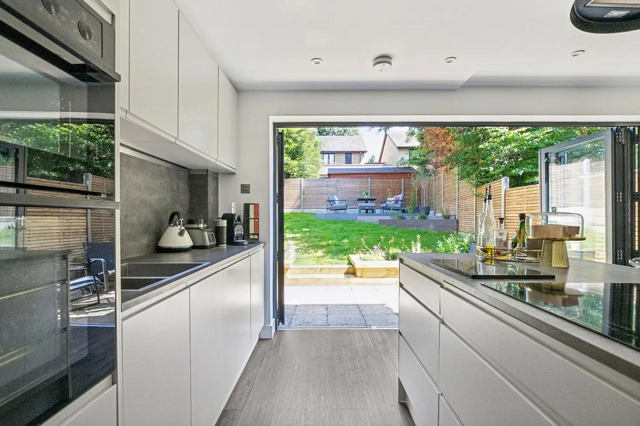 The Brambles, Oaklands, AL6, photo 3