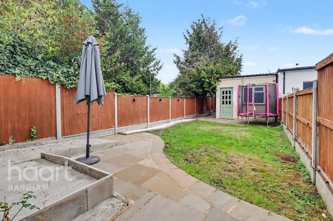 Grove Park Road, Rainham, RM13, photo 15
