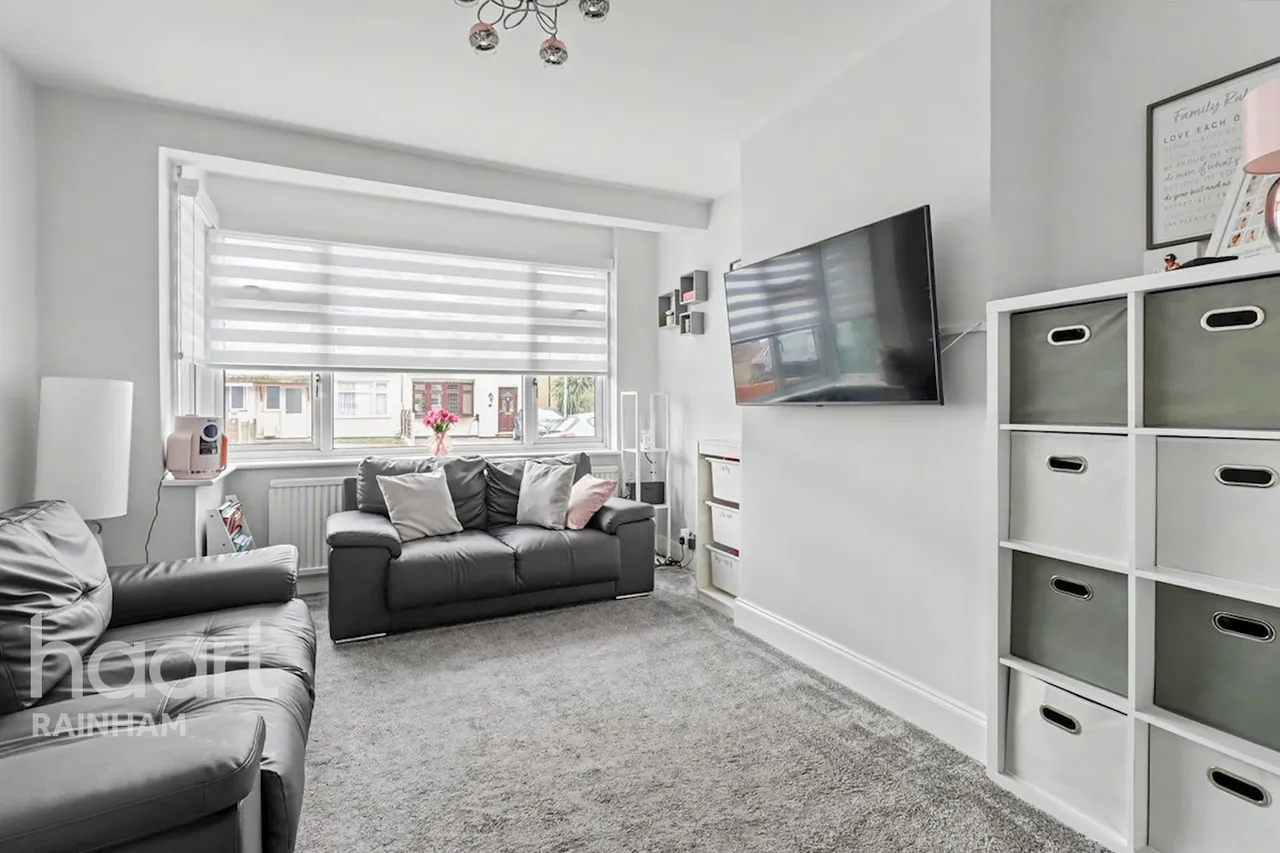 Grove Park Road, Rainham, RM13, photo 4