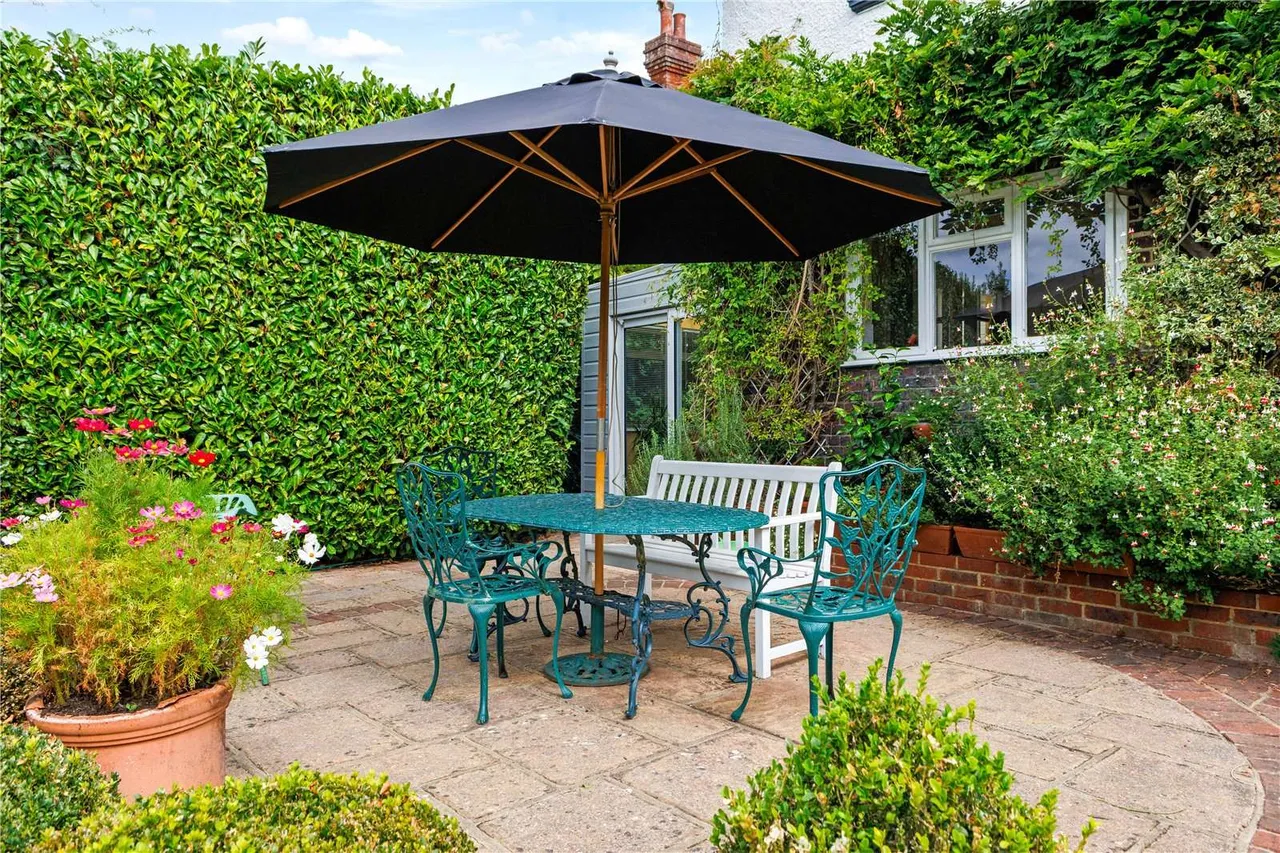 Horsham Road, Holmwood, RH5, photo 25