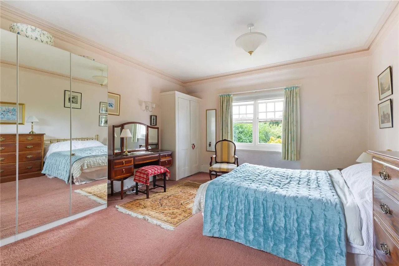 Horsham Road, Holmwood, RH5, photo 13