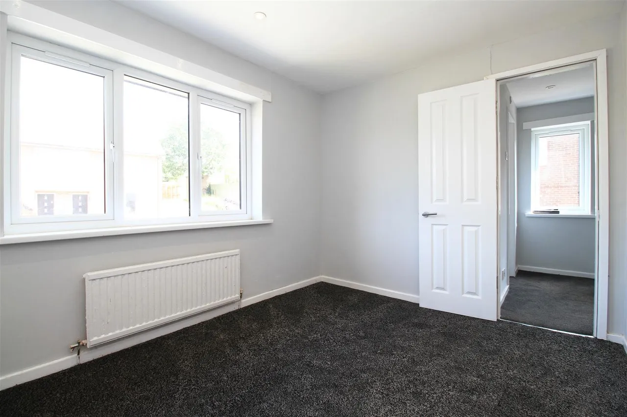 Hazelhurst Road, Ashton-Under-Lyne, photo 12