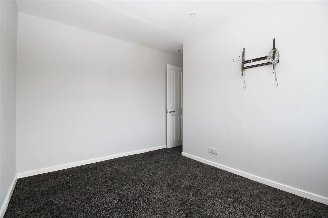 Hazelhurst Road, Ashton-Under-Lyne, photo 10