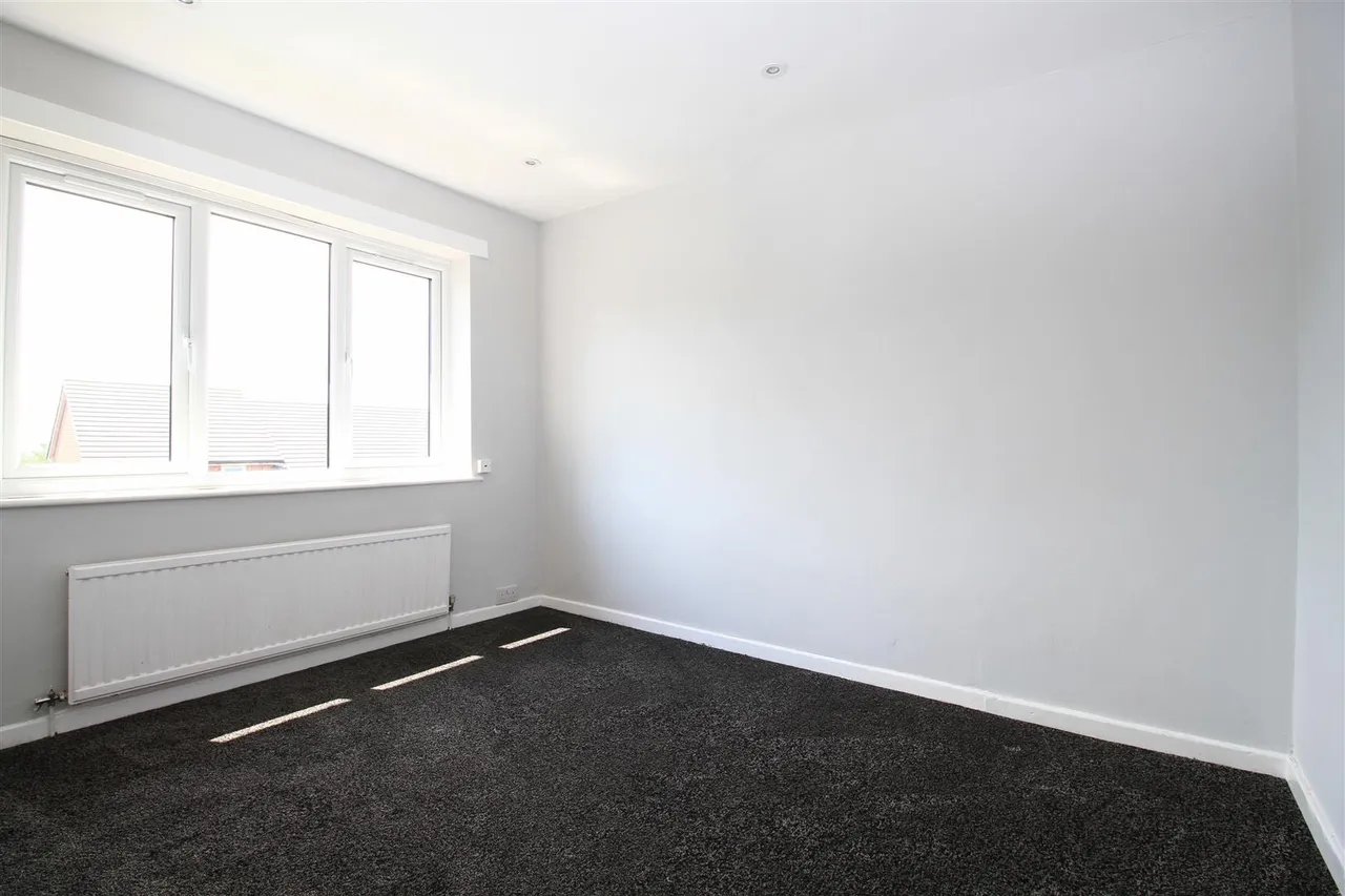 Hazelhurst Road, Ashton-Under-Lyne, photo 11