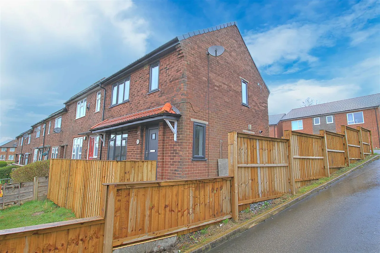 3 bed house for sale, Hazelhurst Road, Ashton-Under-Lyne