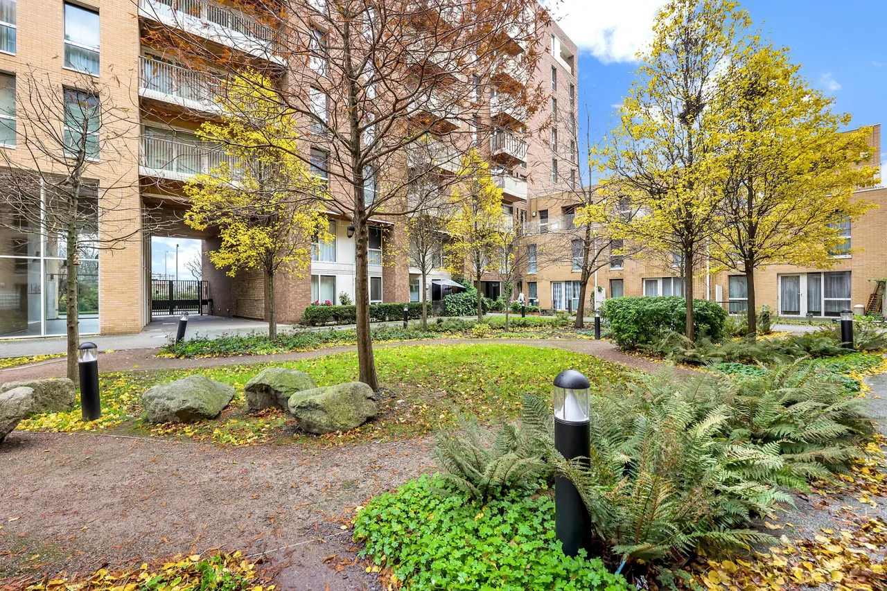 Flat 7, Oxley Square, London, photo 10