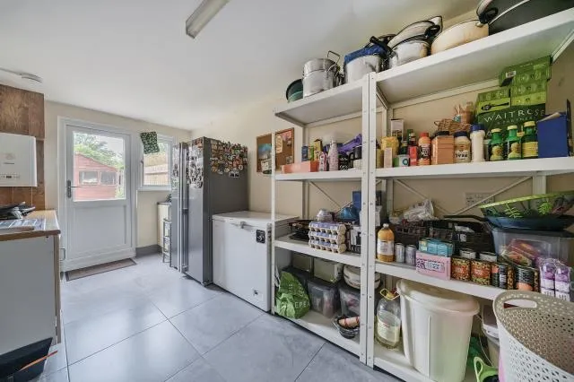 Merrivale Gardens, Woking, GU21, photo 10