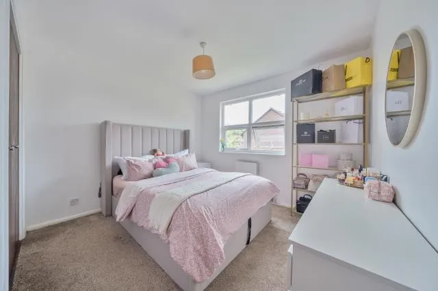 Merrivale Gardens, Woking, GU21, photo 12