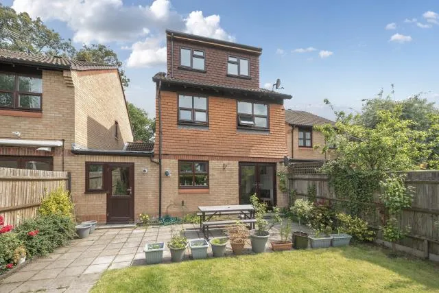 Merrivale Gardens, Woking, GU21, photo 22