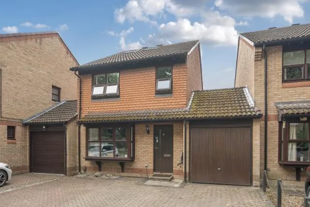 Merrivale Gardens, Woking, GU21, photo 24