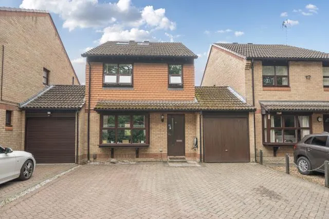 Merrivale Gardens, Woking, GU21, photo 2