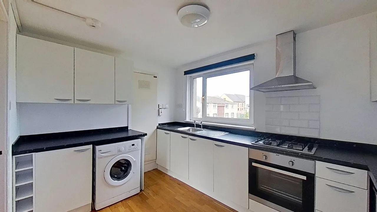 Calder Crescent, Edinburgh, EH11, photo 5