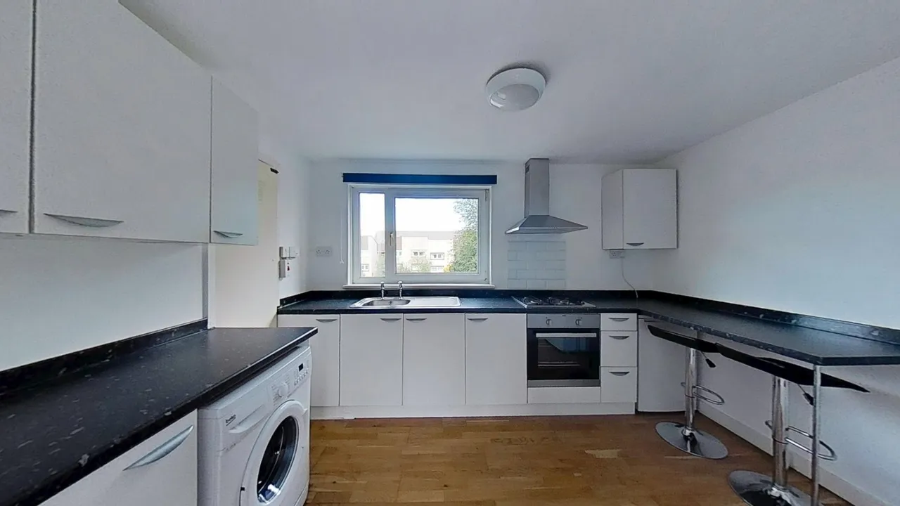 Calder Crescent, Edinburgh, EH11, photo 3