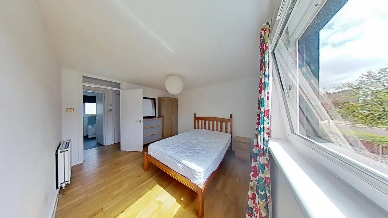 Calder Crescent, Edinburgh, EH11, photo 9