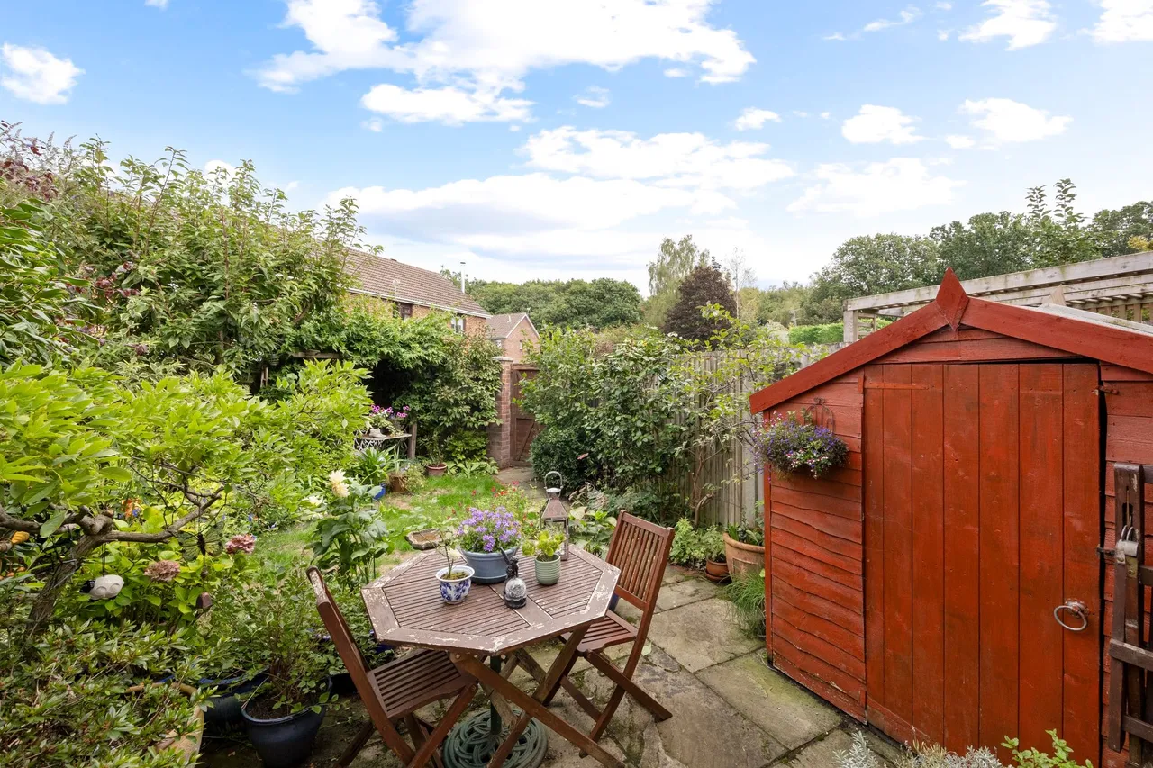 Falklands Drive, Horsham, RH13, photo 15