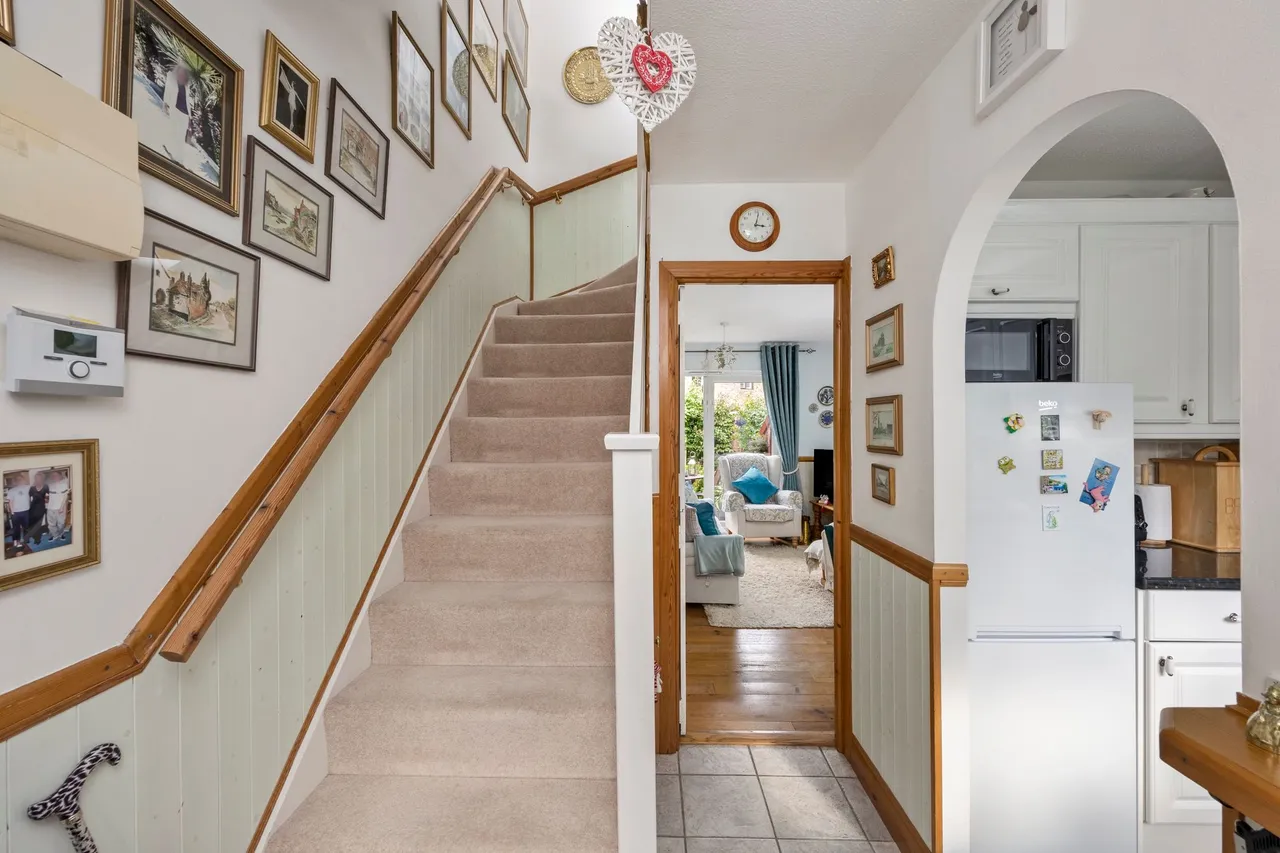 Falklands Drive, Horsham, RH13, photo 5
