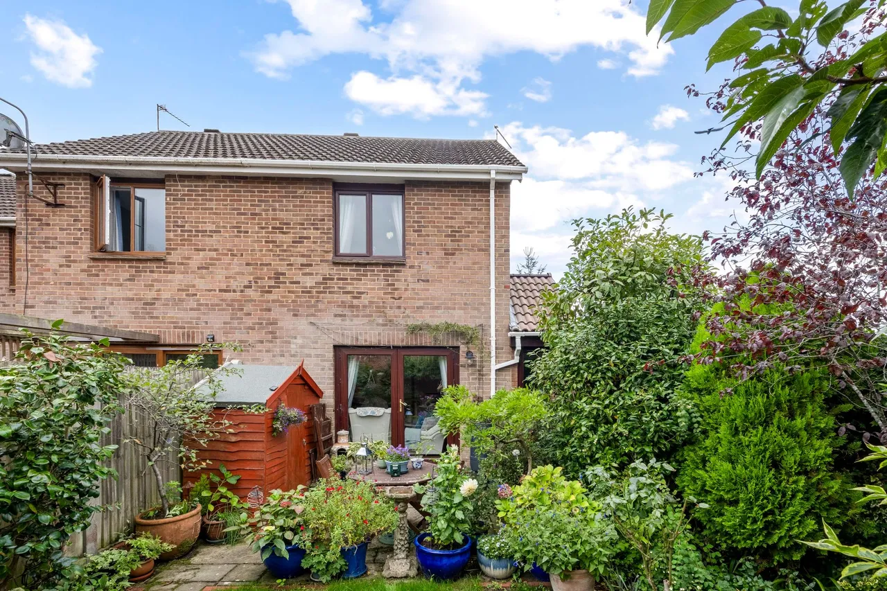 Falklands Drive, Horsham, RH13, photo 18