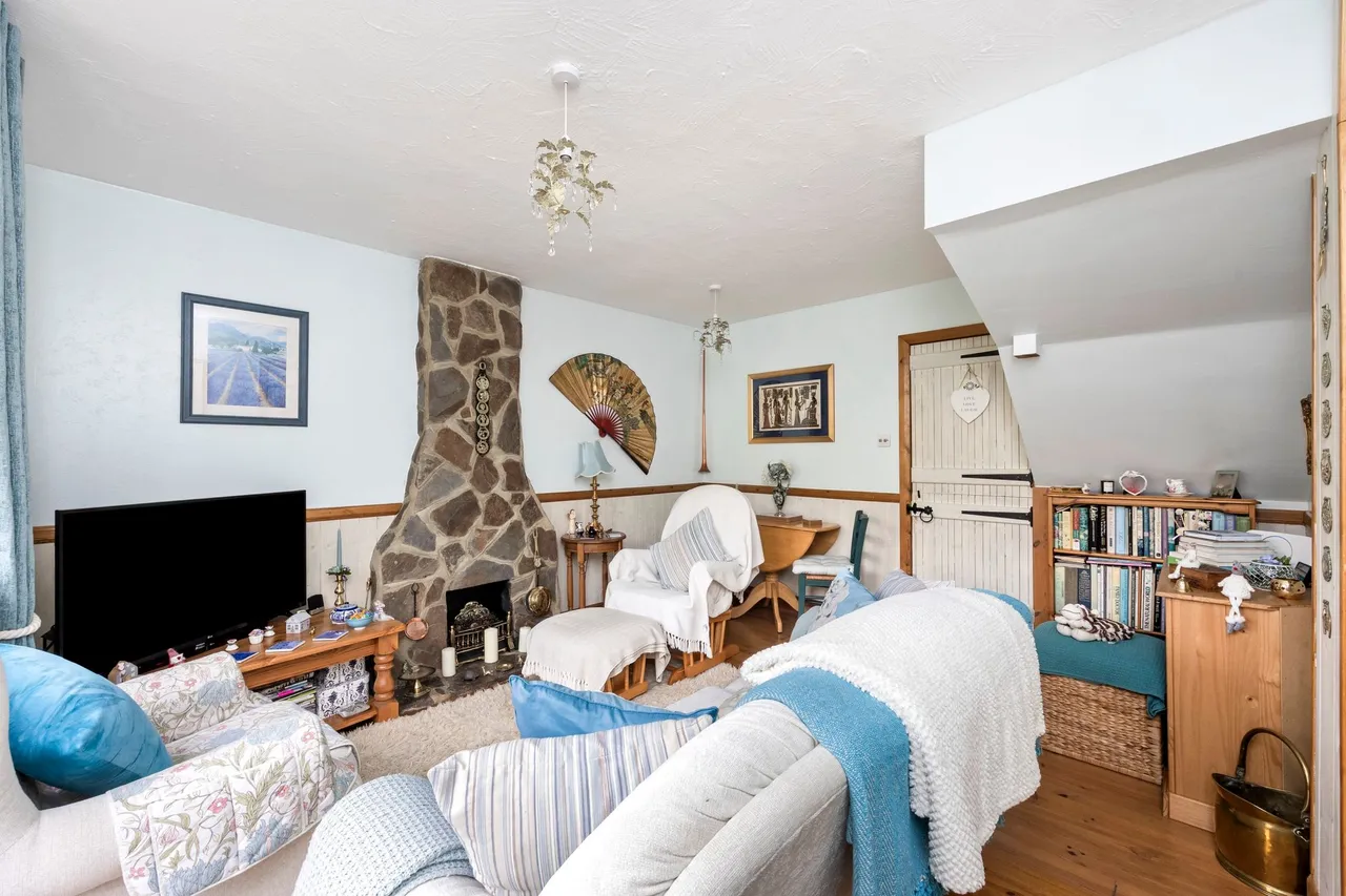 Falklands Drive, Horsham, RH13, photo 8