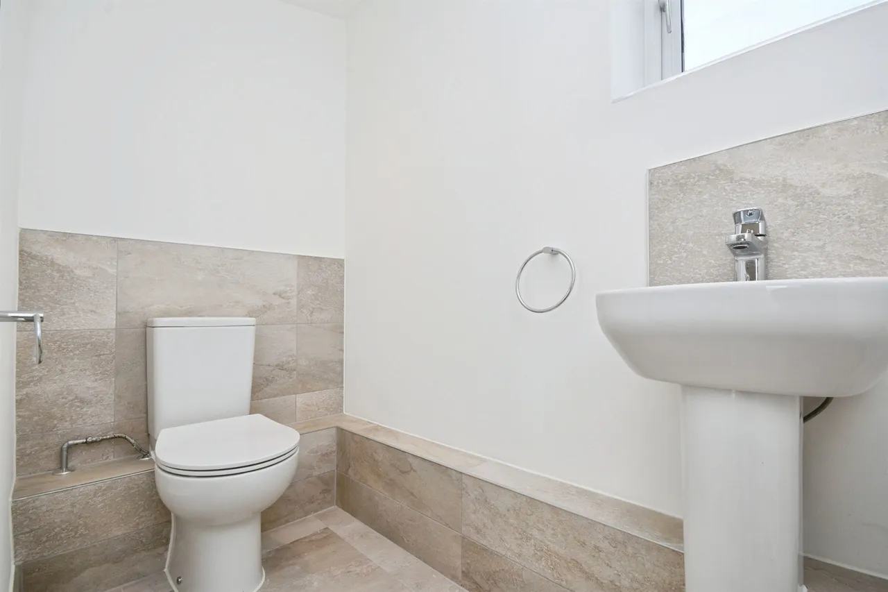 Clarendon Mews, Pitsea, SS13, photo 4