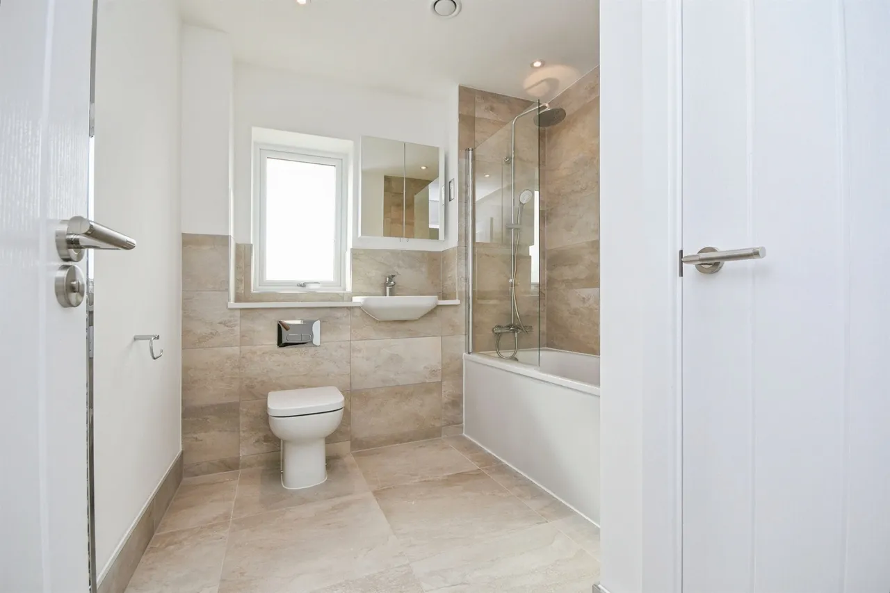 Clarendon Mews, Pitsea, SS13, photo 20