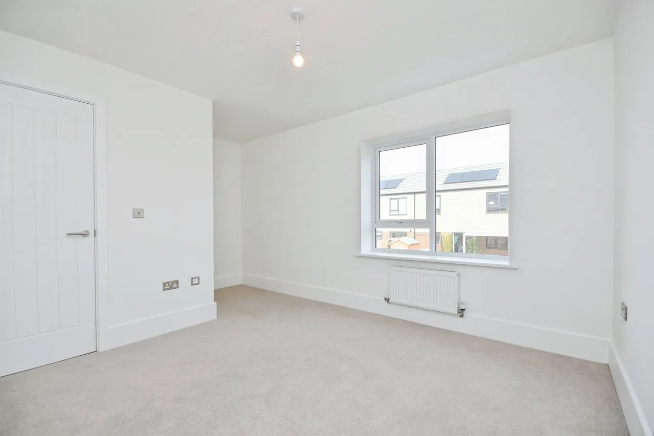 Clarendon Mews, Pitsea, SS13, photo 10