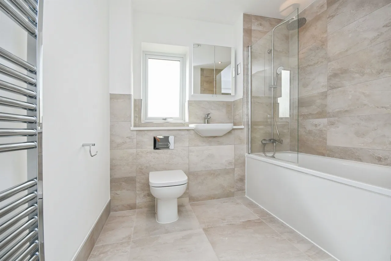 Clarendon Mews, Pitsea, SS13, photo 11