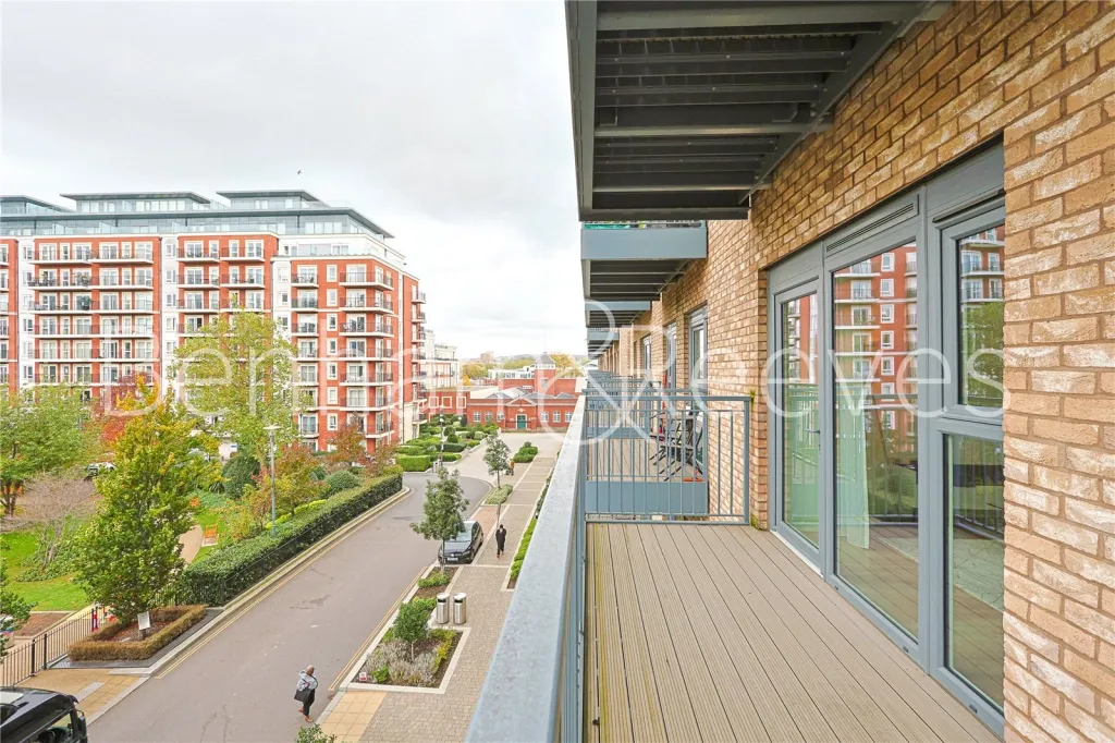 Beaufort Square, Staines-upon-Thames, NW9, photo 10