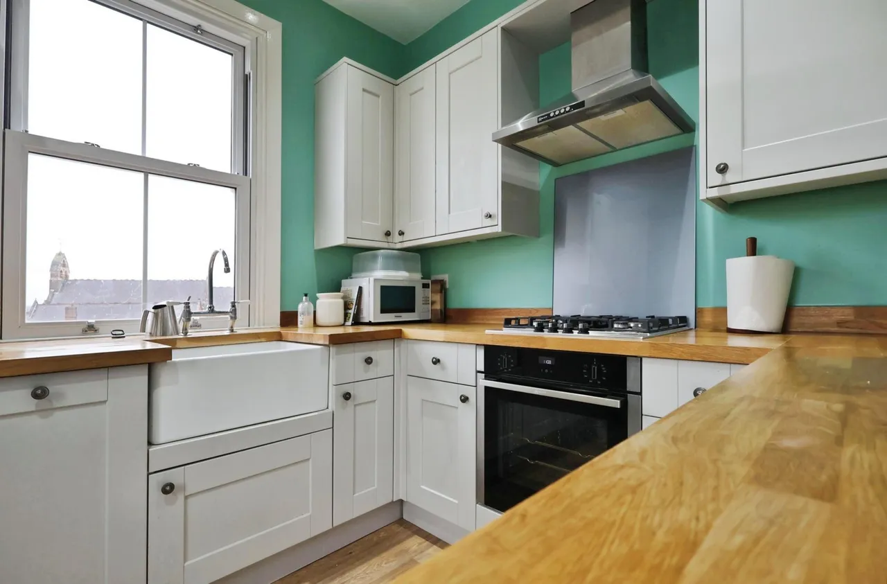 Walsworth Road, Hitchin, photo 4